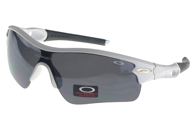 Oakley Radar Range Sunglasses red Frame multicolor Lens