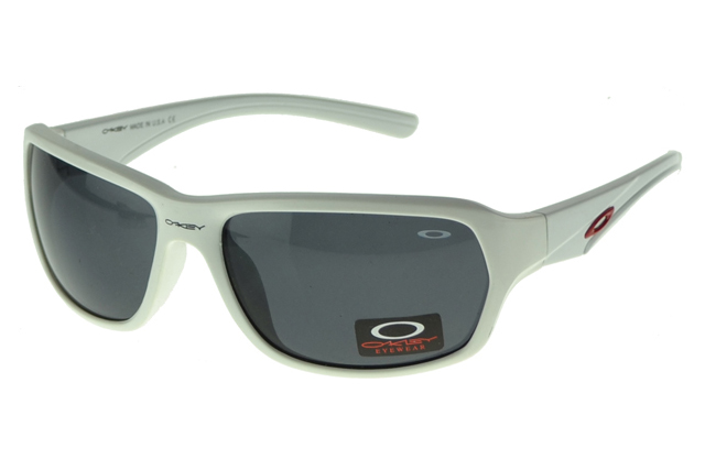 Oakley Polarized Sunglasses Silver Frame Gray Lens