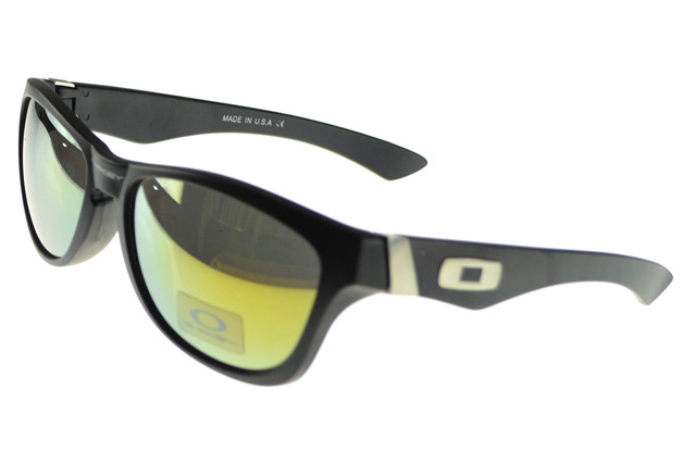Oakley Frogskin Sunglasses black Frame yellow Lens