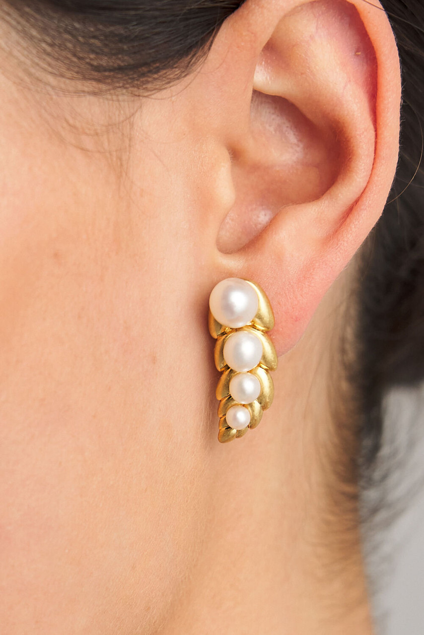 Oroton Lexie Clip- On Earrings Worn Gold/Pearl