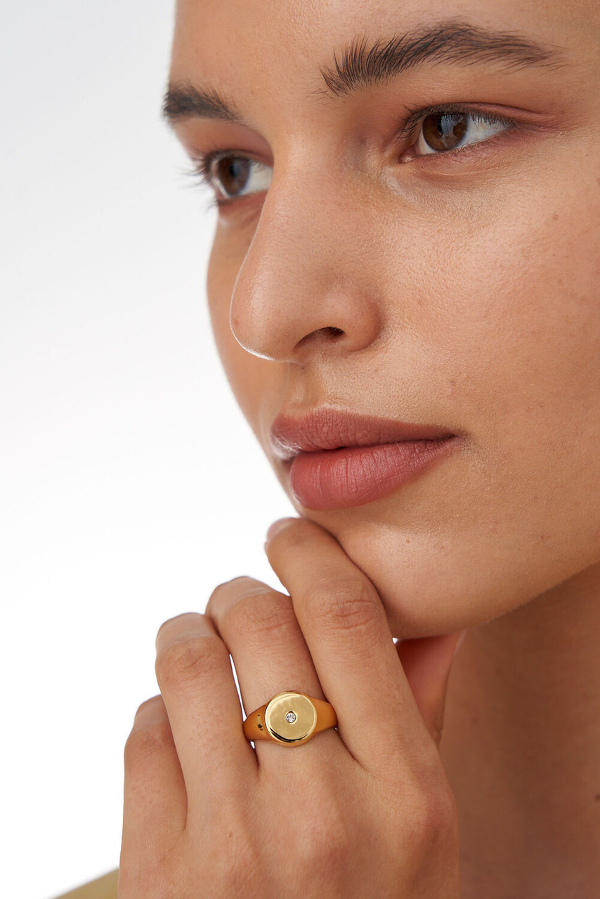 Oroton Fawne Circle Signet Ring Gold/Clear