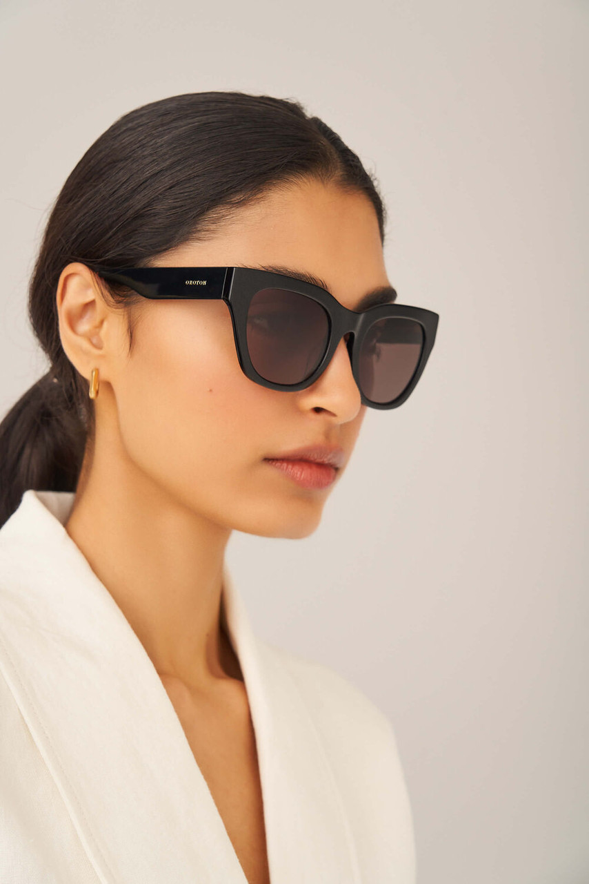 Oroton Arden Black Sunglasses