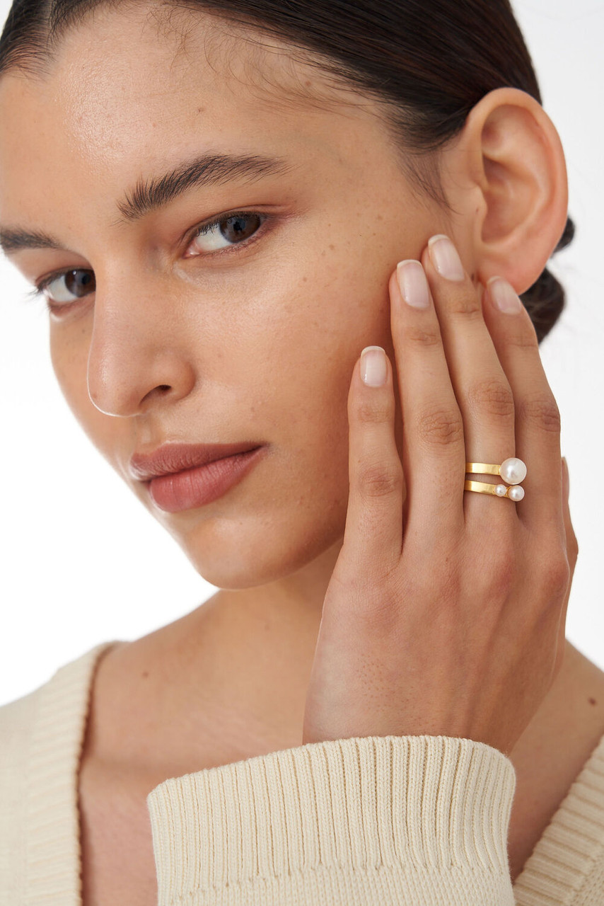 Oroton Piper Ring Worn Gold/Pearl