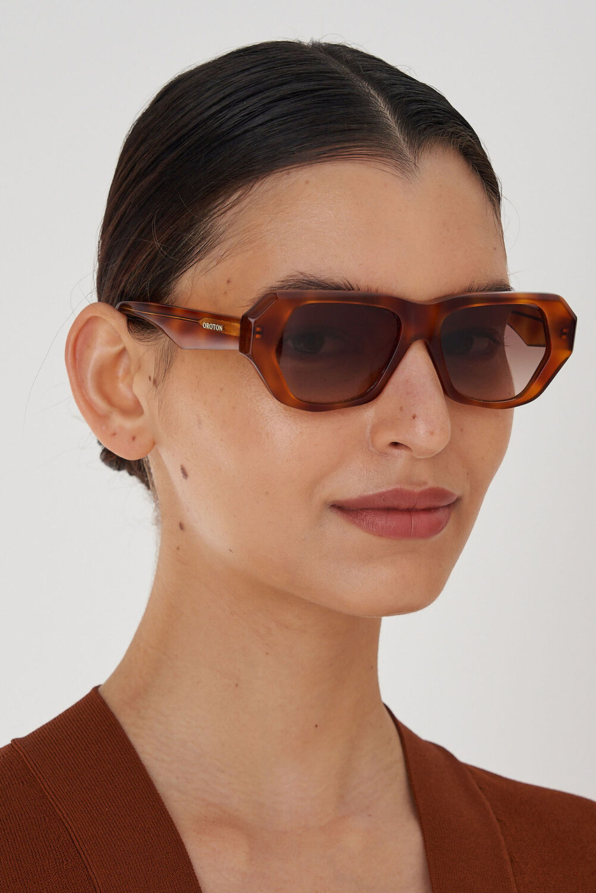 Oroton Quade Sunglasses Amber Tort