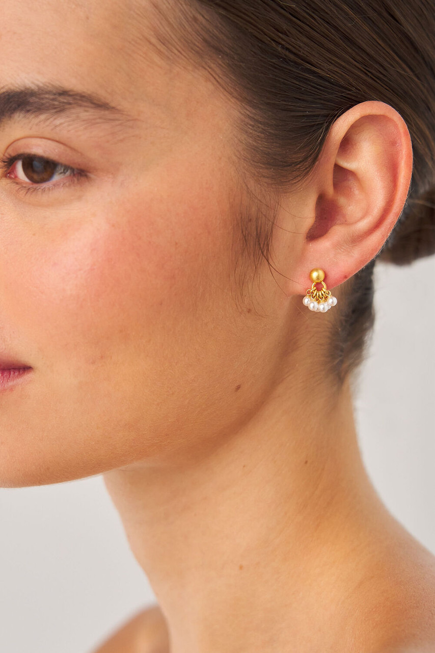Como Double Studs Worn Gold/ Pearl