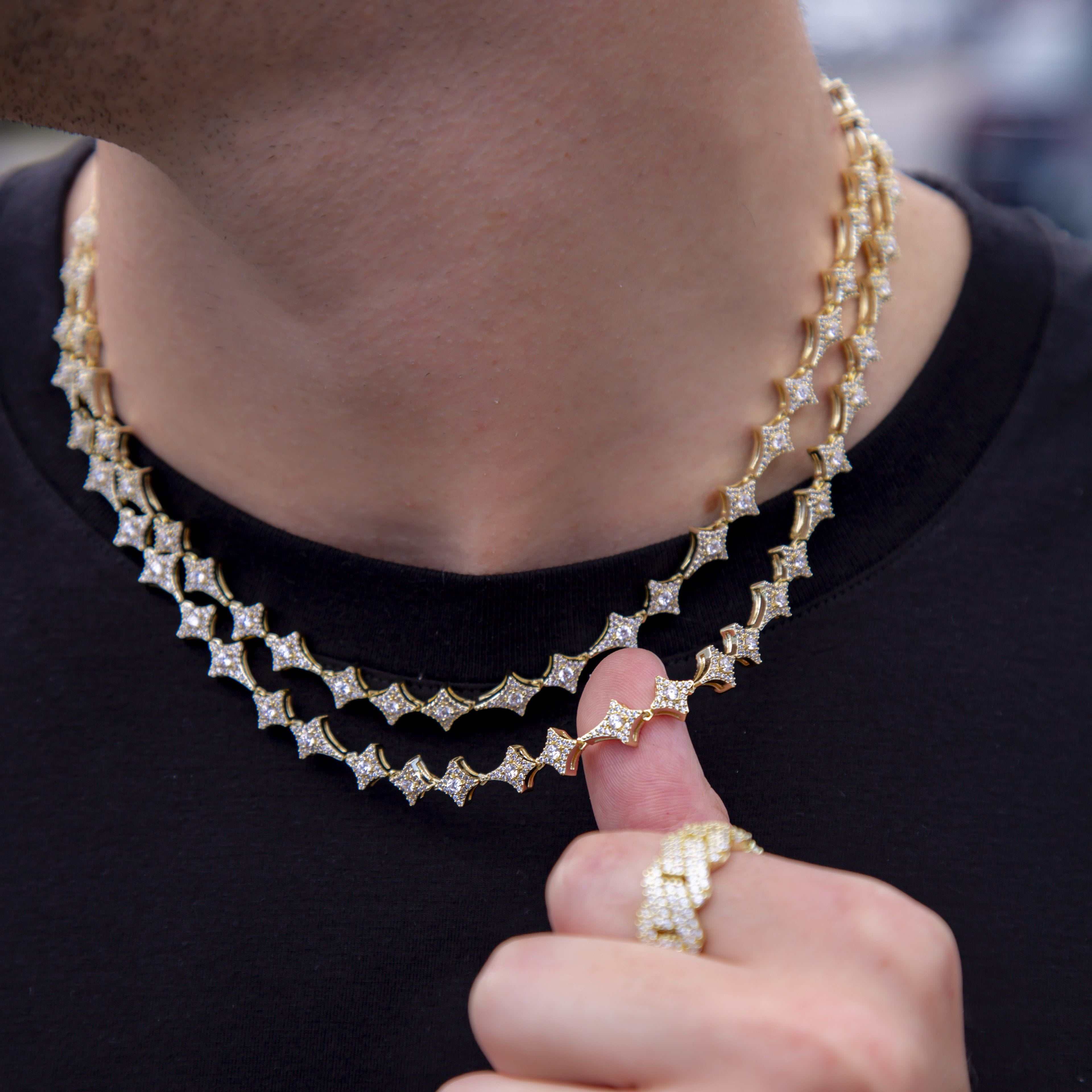 GLD Star Link Chain in Yellow Gold