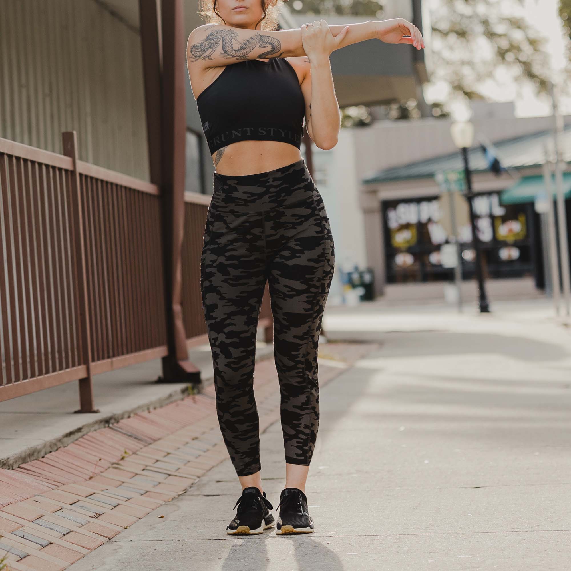 Women's Utility Legging - Black Camo