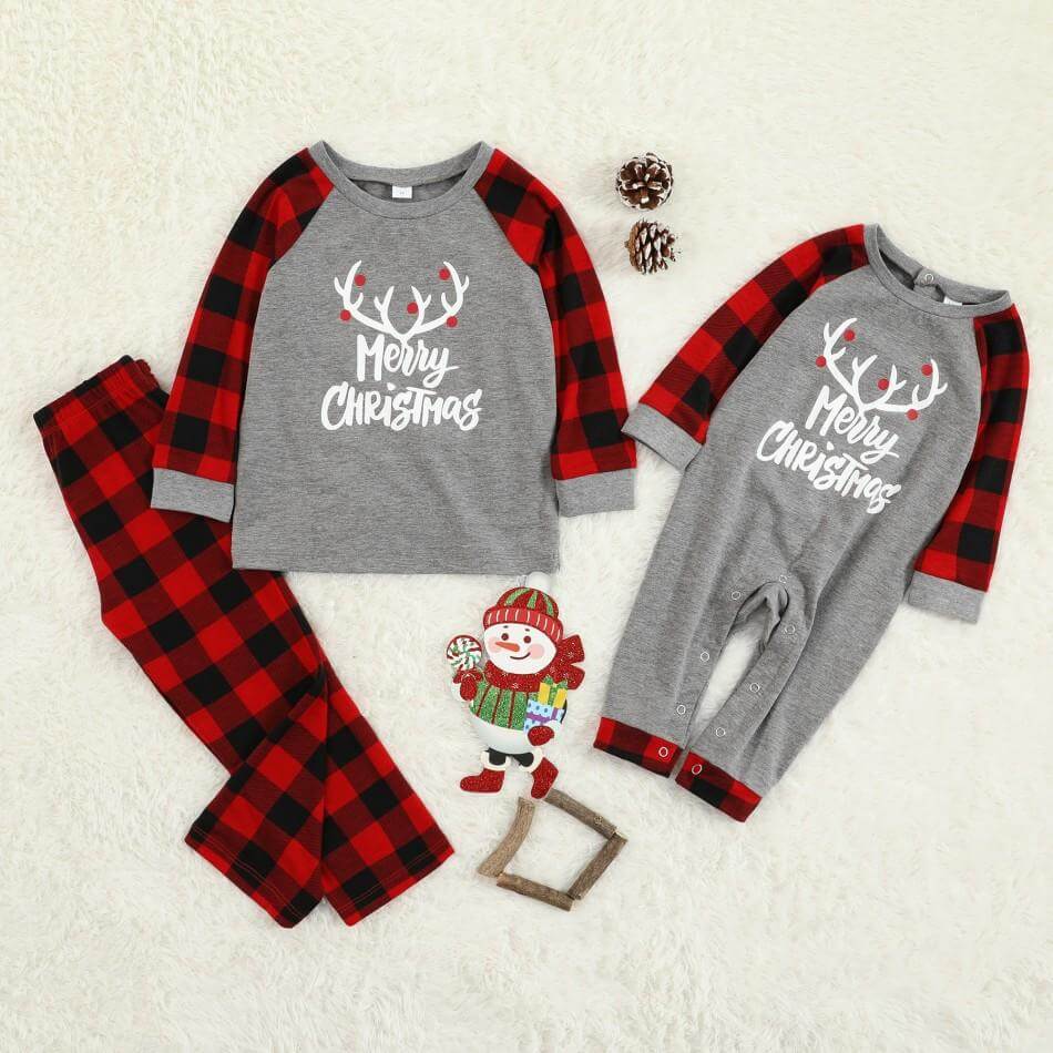 Merry Christmas Antler Letter Print Plaid Design Family Matching Pajamas Sets(with Pet Dog Clothes)