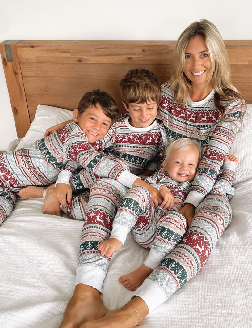 Christmas Print Fmalily Matching Pajamas Sets (with Pet's dog clothes)