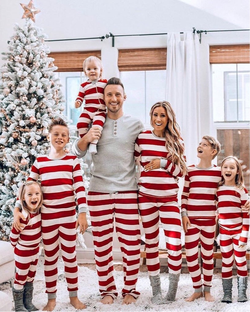 Christmas Red and White Striped Round Collar Matching Pajamas Set (with Pet Dog Clothes)