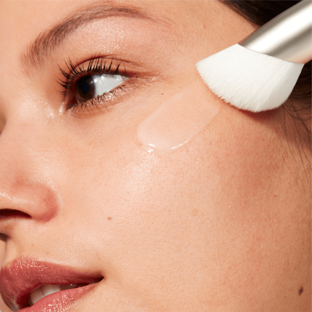001 Serum + Moisturizer Brush