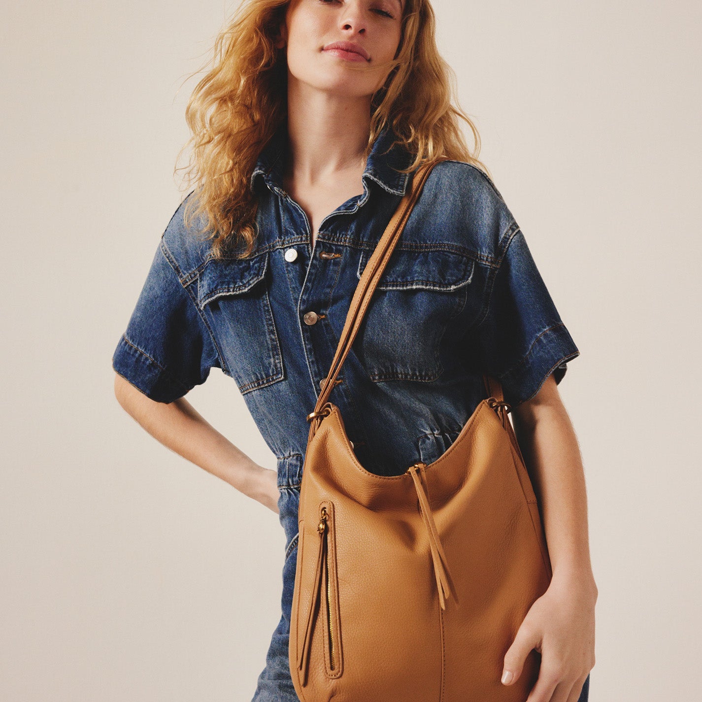 Merrin Convertible Backpack in Pebbled Leather - Sandstorm