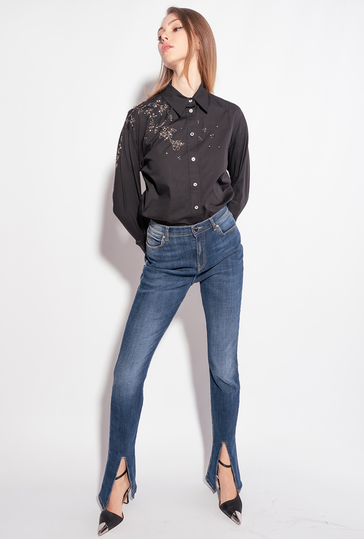 Poplin shirt with floral embroidery