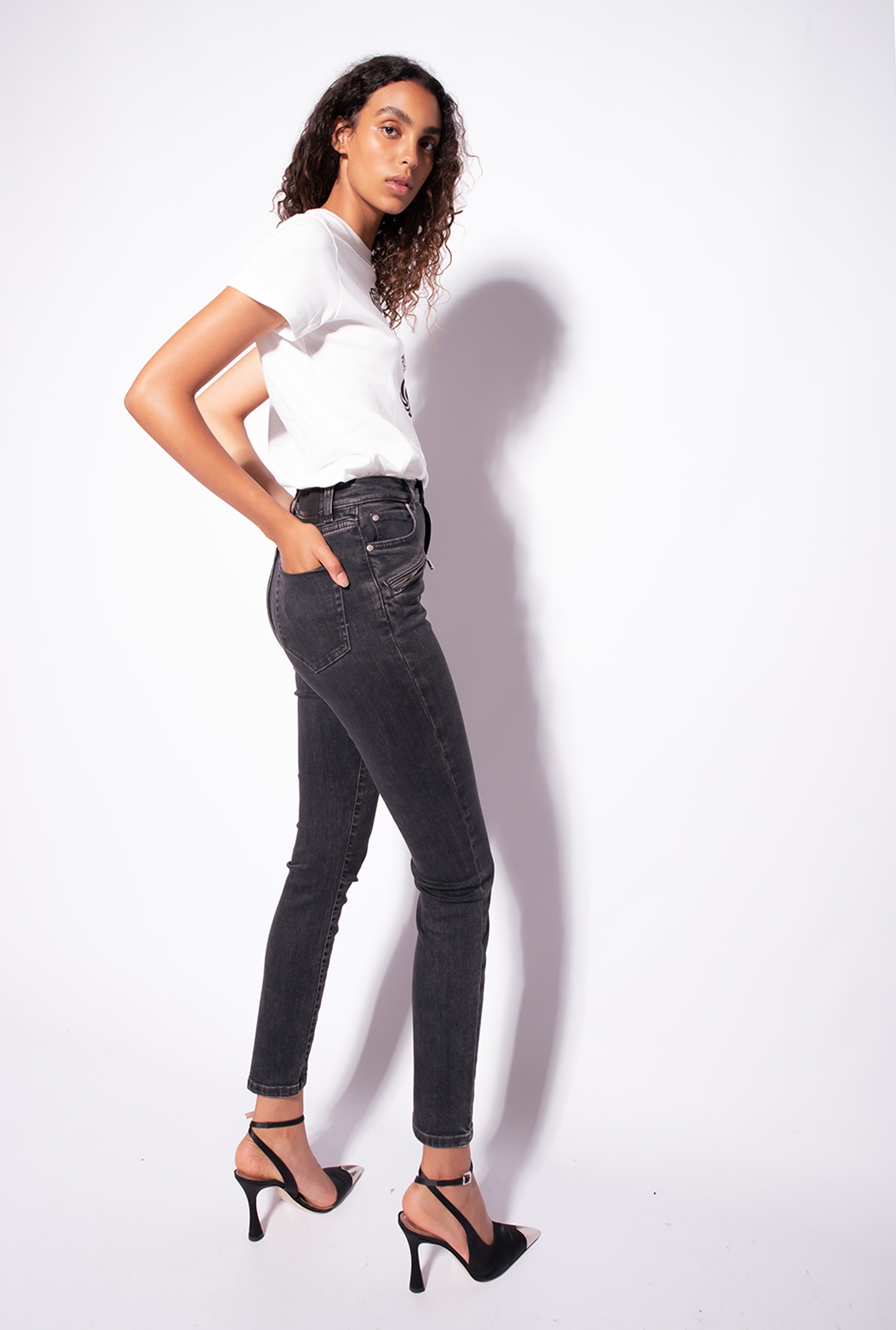 T-shirt with Love Birds logo