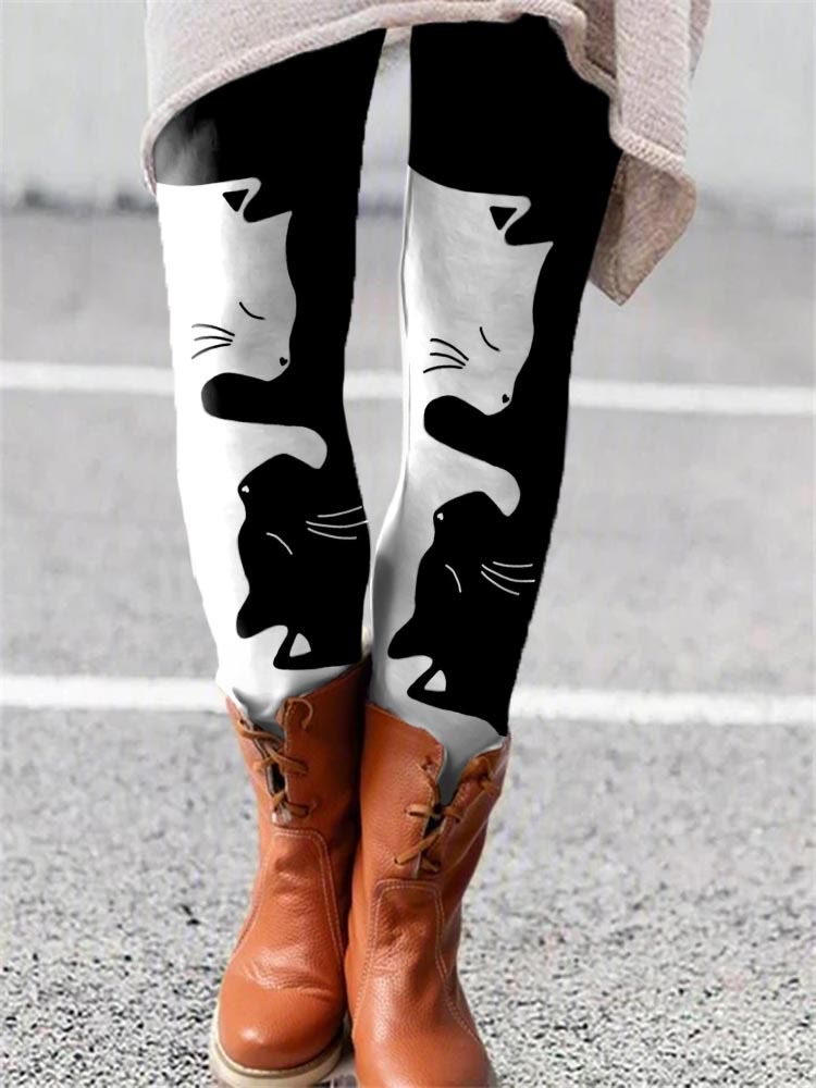 White And Black Cat Hug Print Casual Leggings