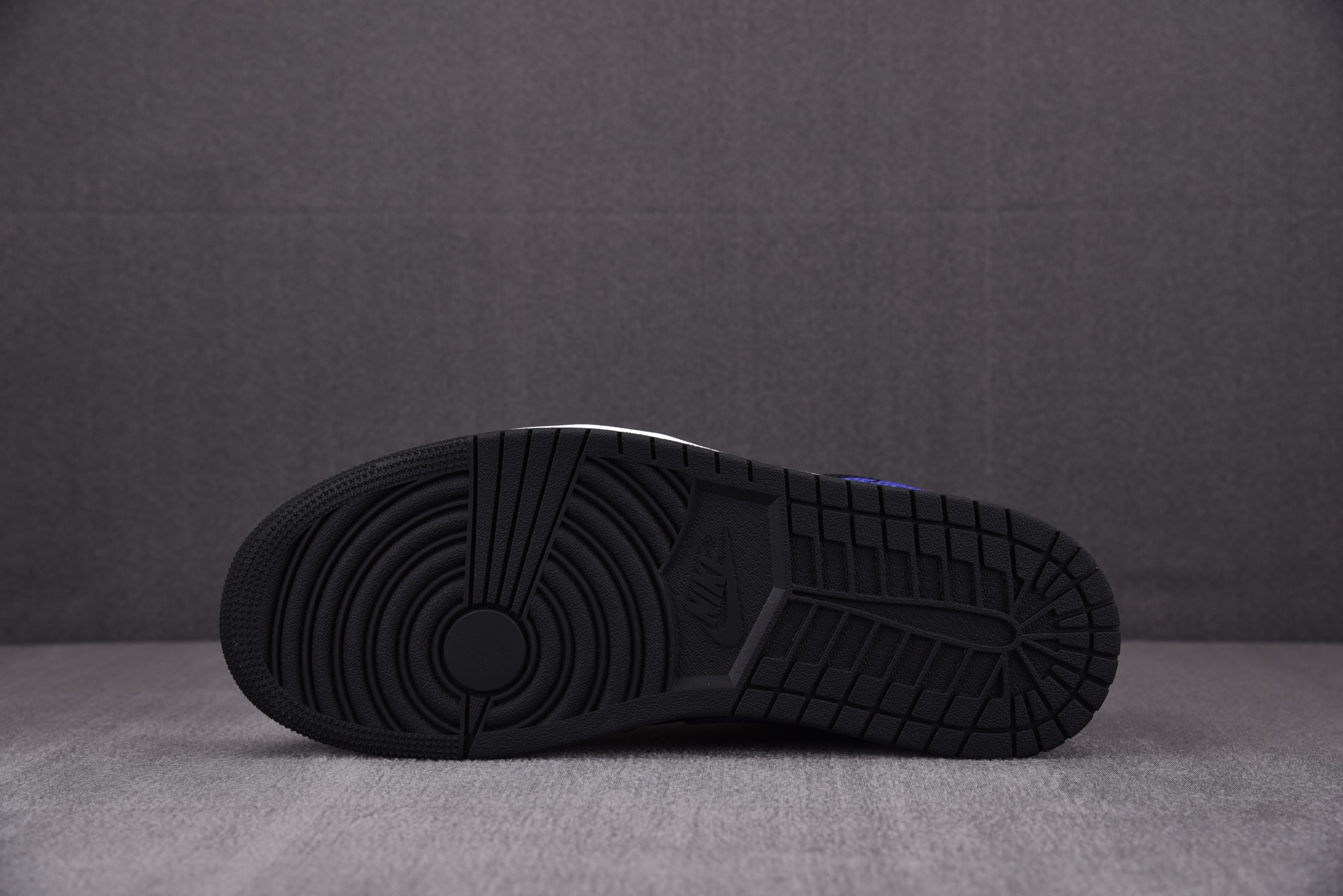 Jordan 1 Low Dark Concord