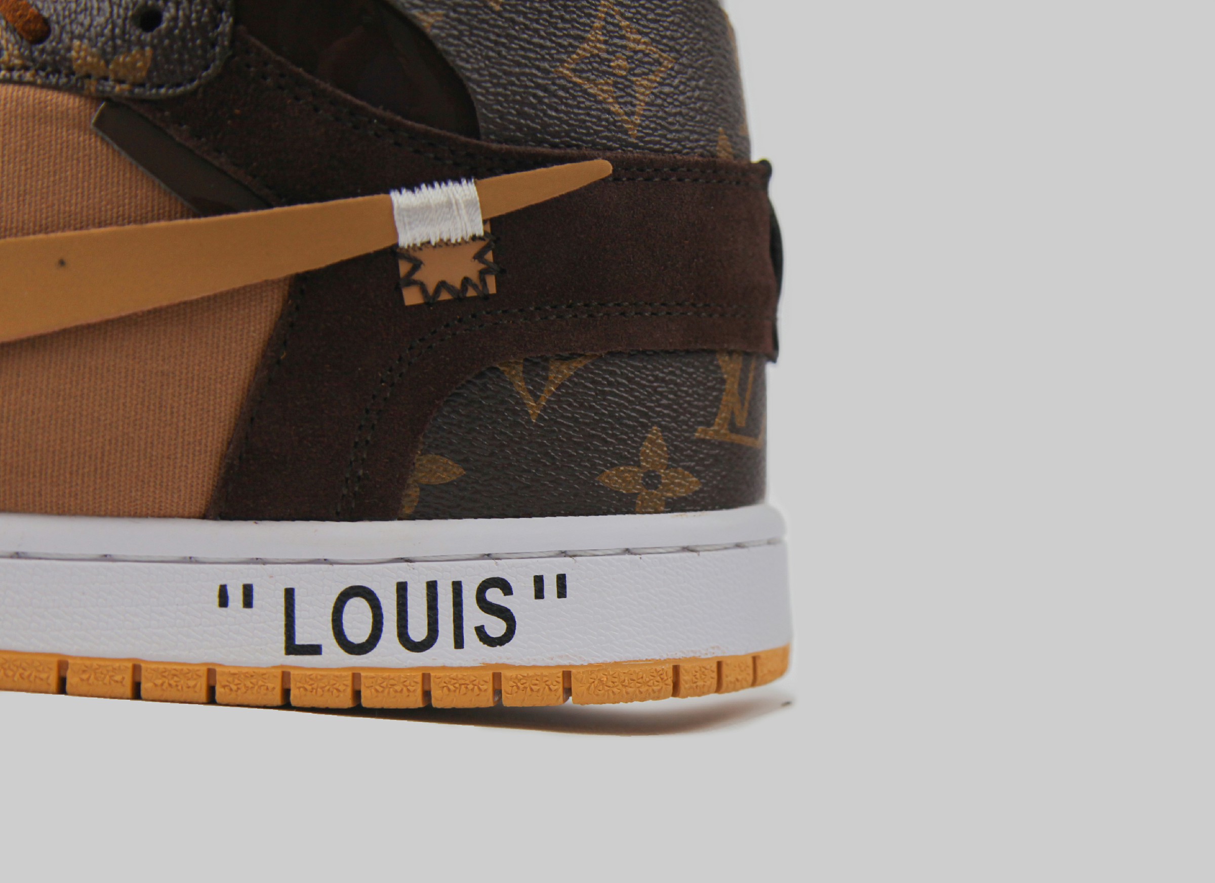 Air Jordan 1 Retro High x Louis Vuitton