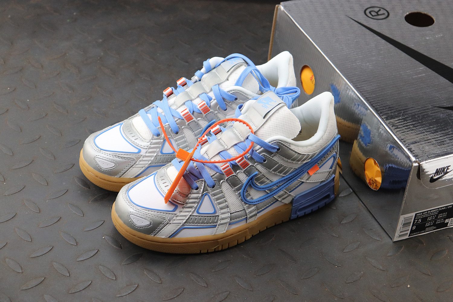 Nike Air Rubber Dunk   UNC