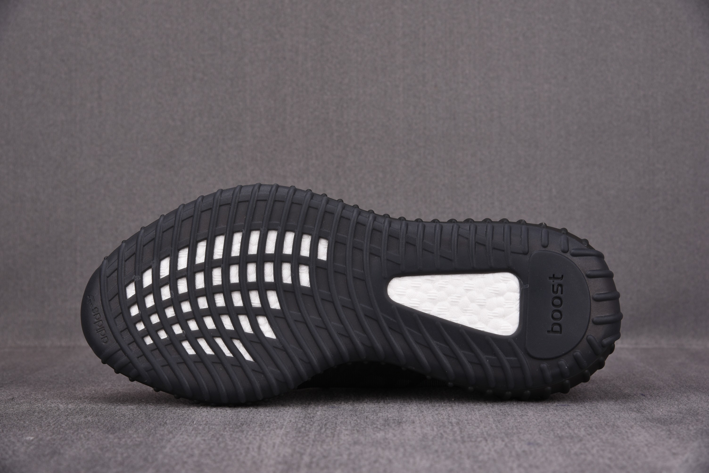 adidas Yeezy Boost 350 V2 Mono Cinder