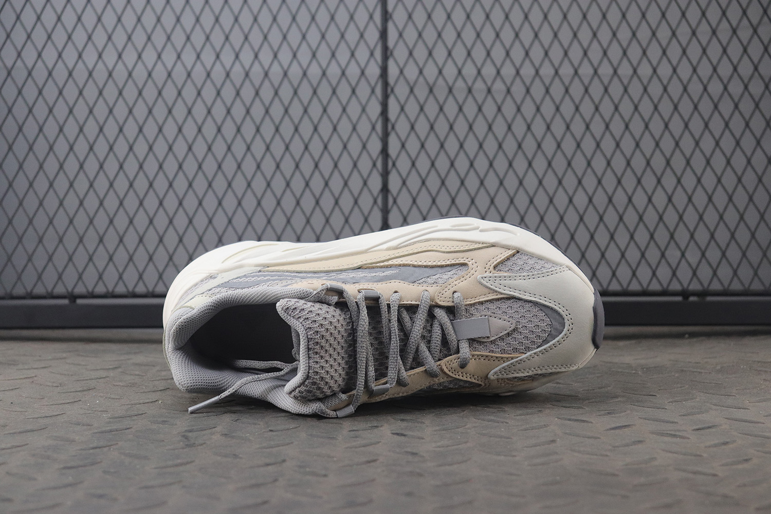 adidas Yeezy Boost 700 V2 Cream