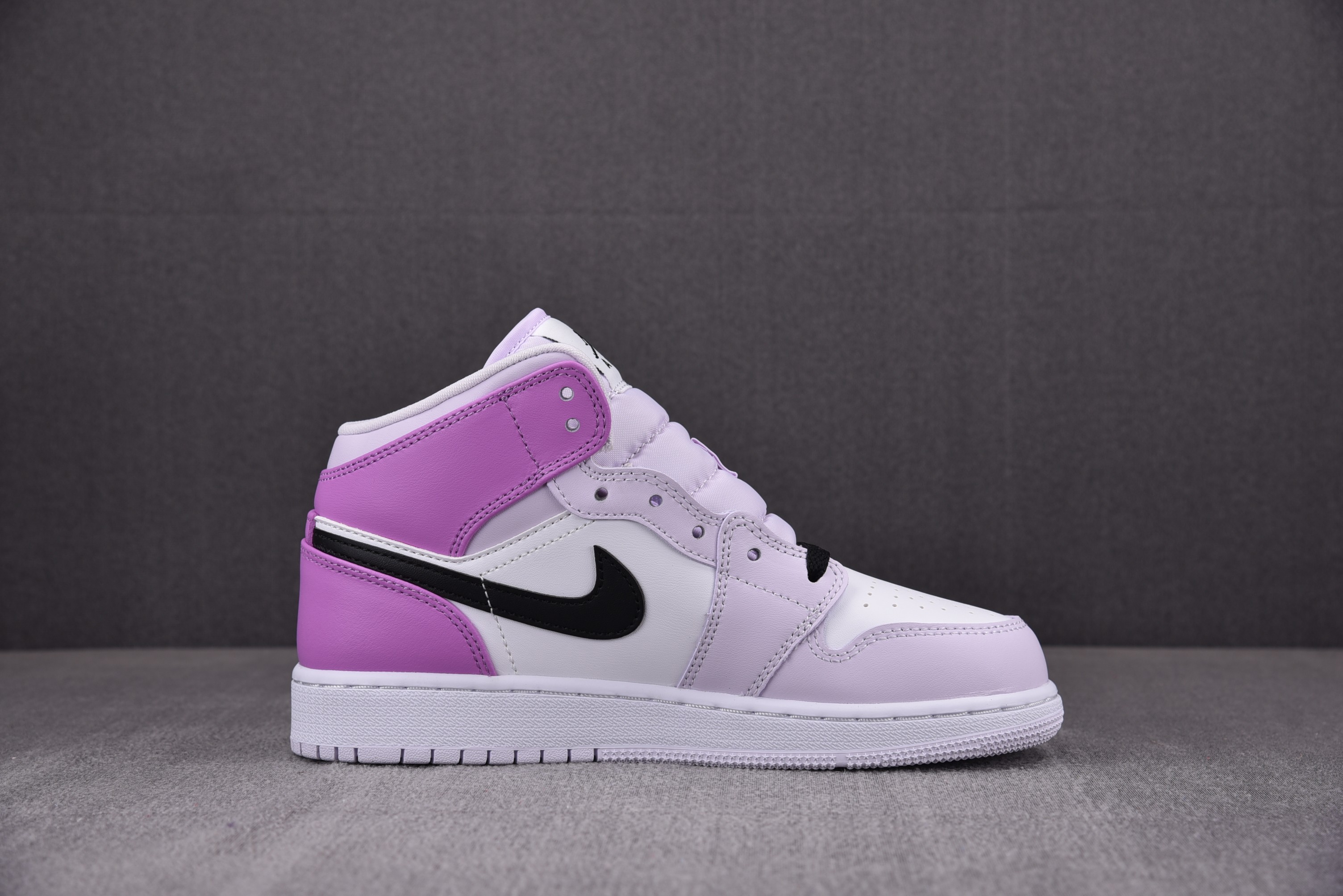 Jordan 1 Mid Barely Grape (GS)
