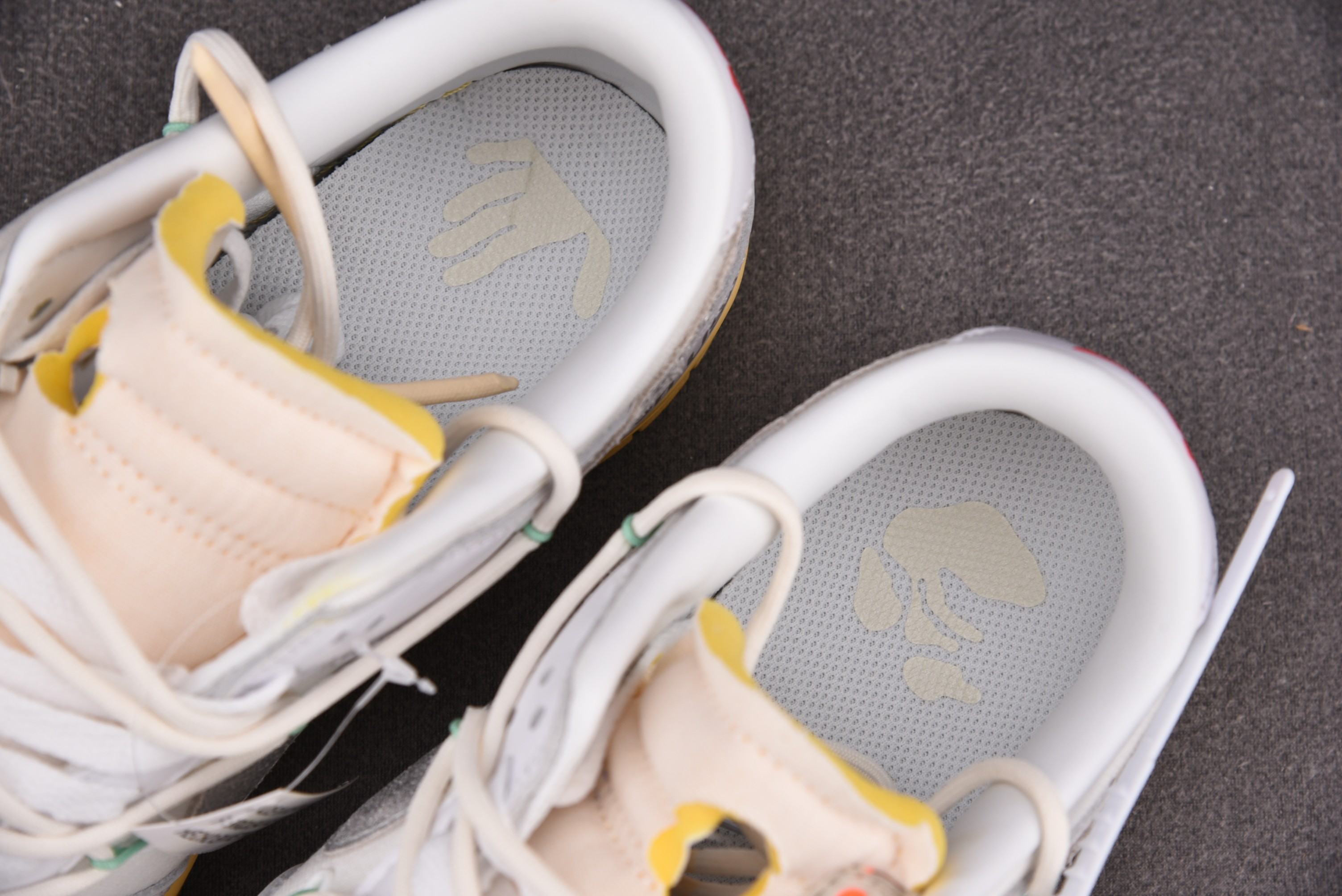 Nike Dunk Low   Lot 1