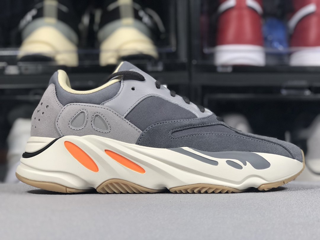 Adidas Yeezy Boost 700 Magnet