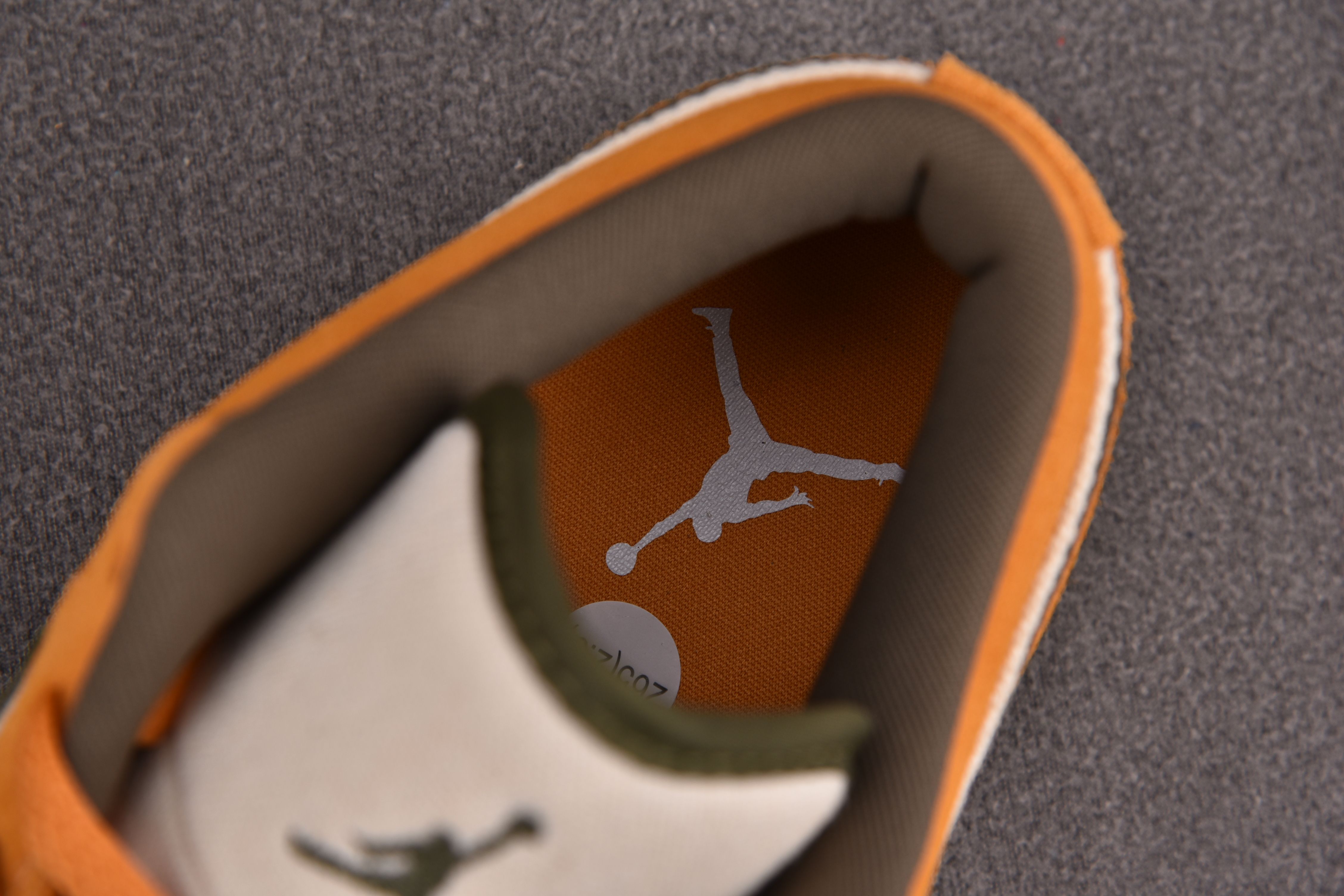 Jordan 1 Low SE Light Curry