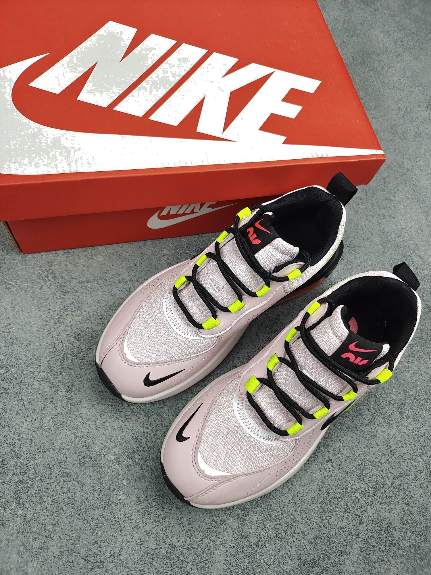 Nike Air Max Verona CK7200-800 Dames Schoenen