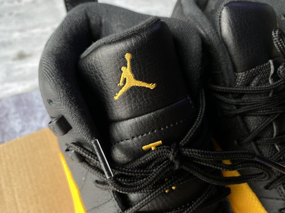 Jordan 12 Retro University Gold