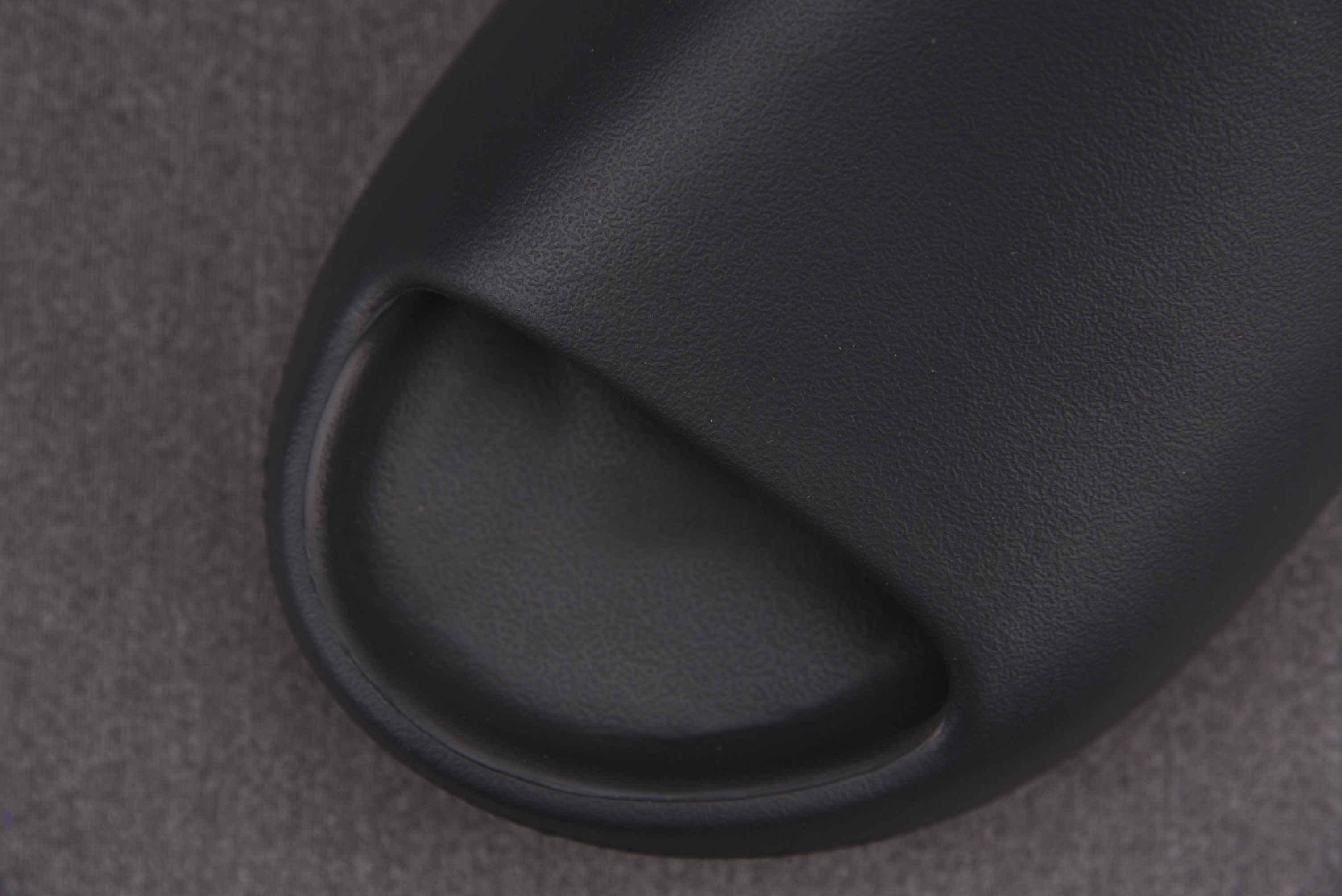 adidas Yeezy Slide Onyx (One Size Smaller!!)