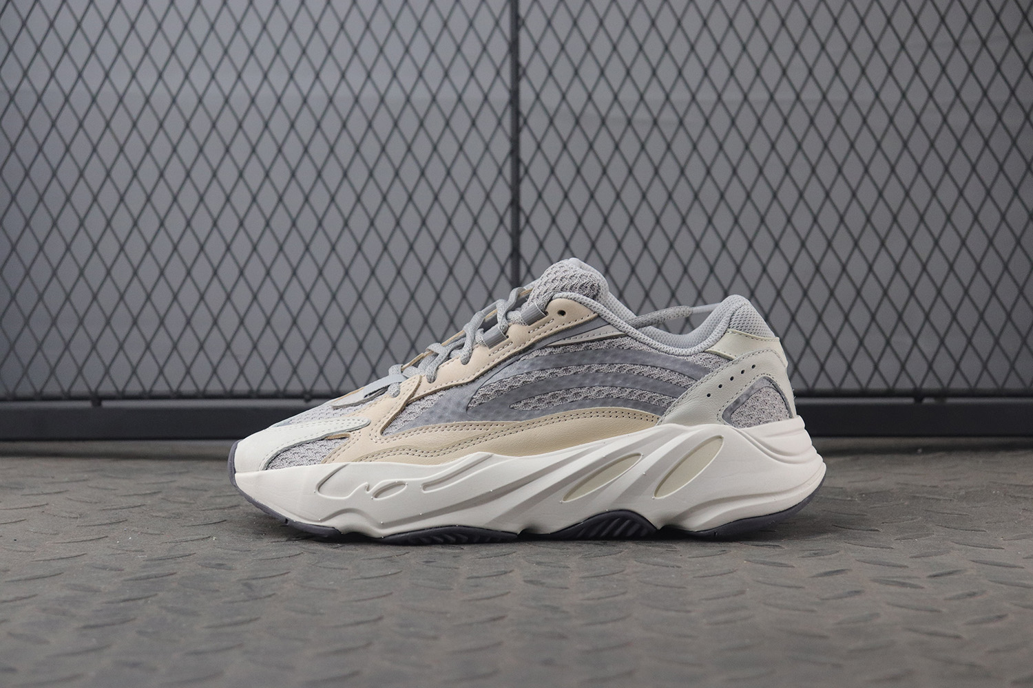 adidas Yeezy Boost 700 V2 Cream