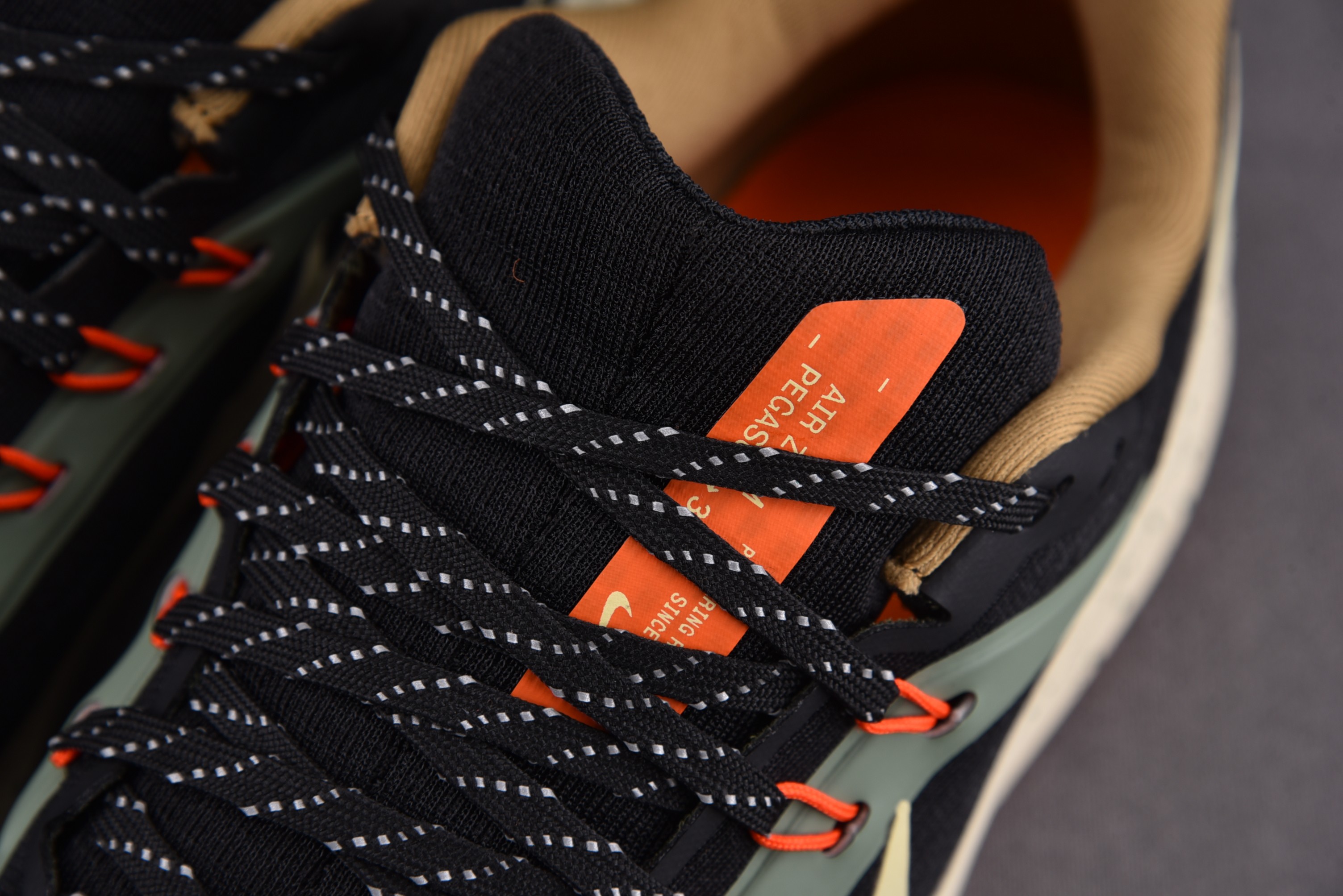 Nike Air Zoom Pegasus 39 Black Green Safety Orange