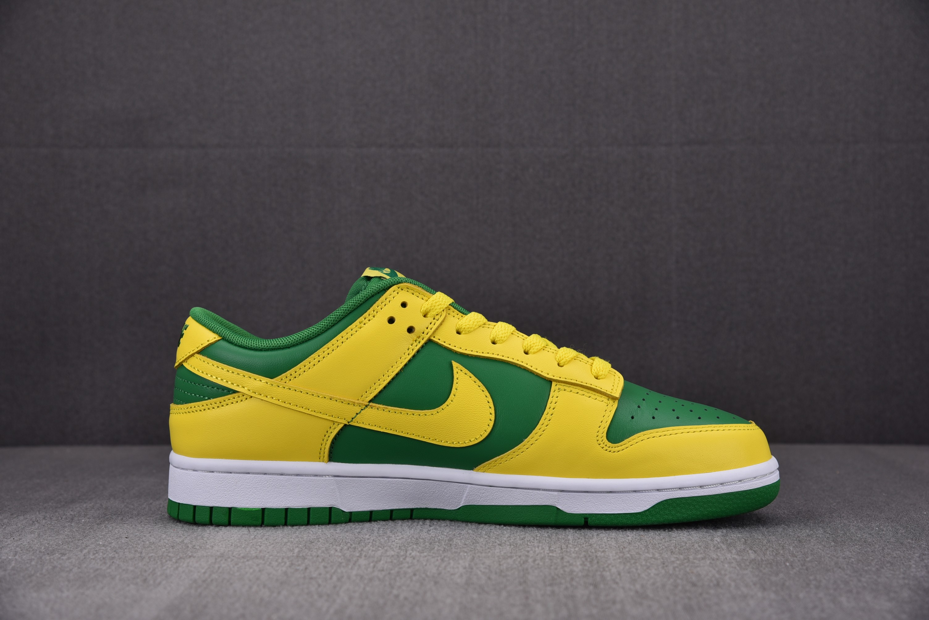 Nike Dunk Low Reverse Brazil