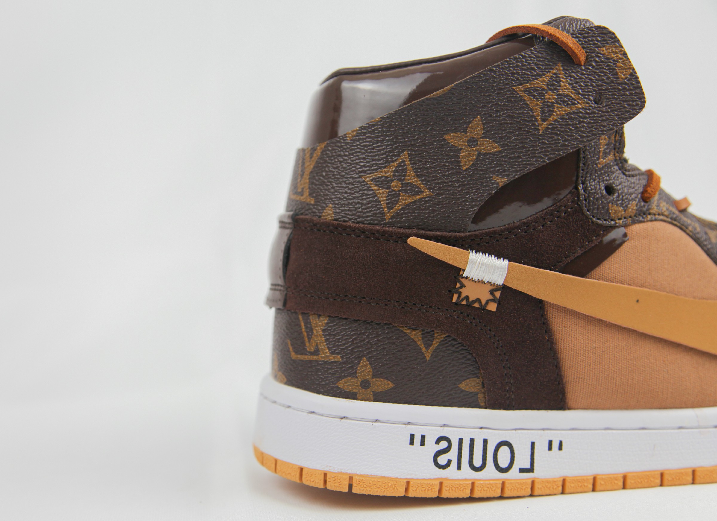 Air Jordan 1 Retro High x Louis Vuitton