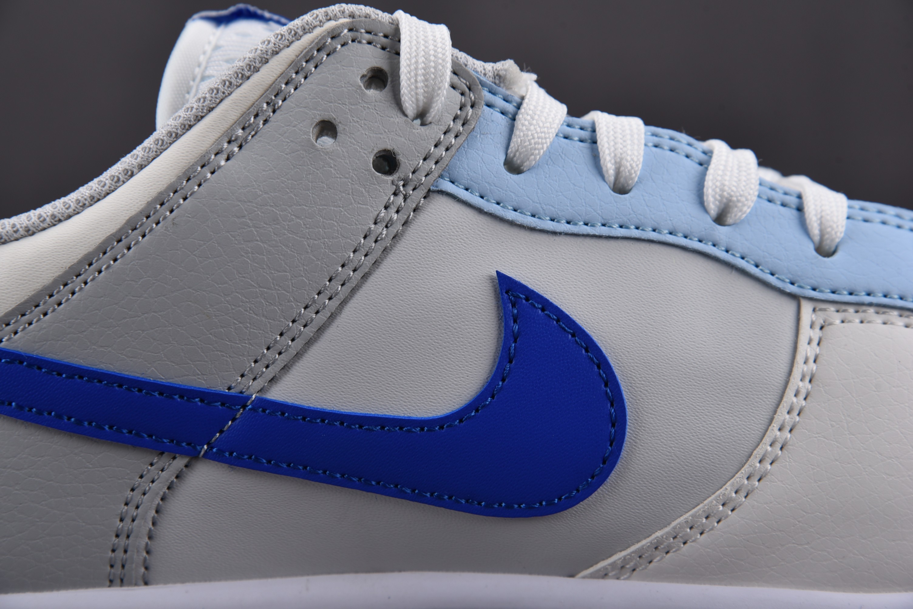 Nike Dunk Low Ivory Hyper Royal