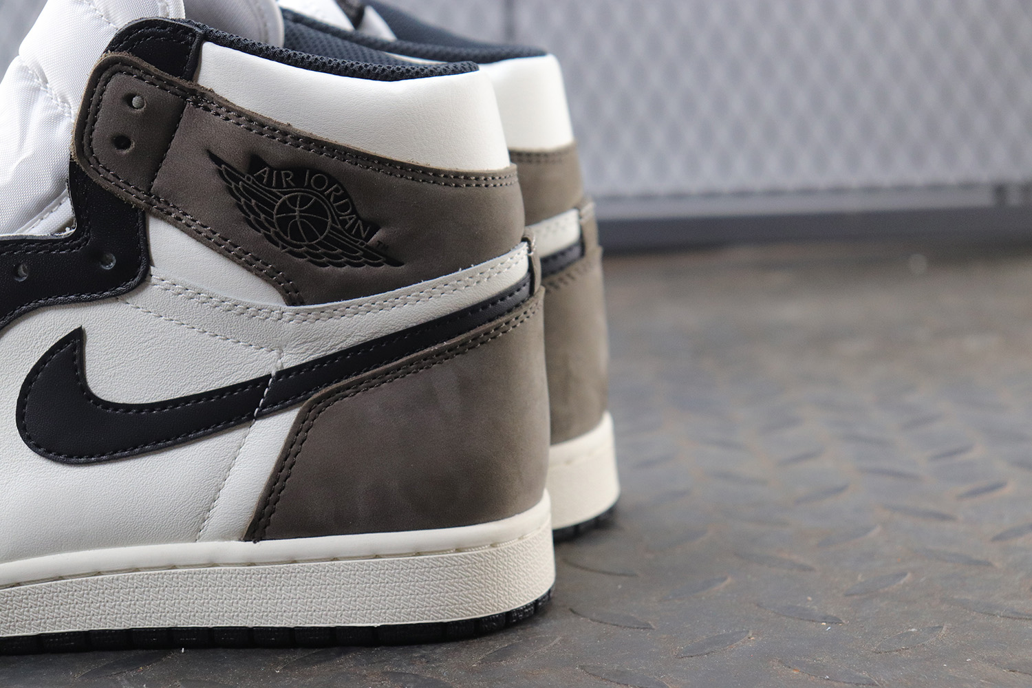 Jordan 1 Retro High Dark Mocha