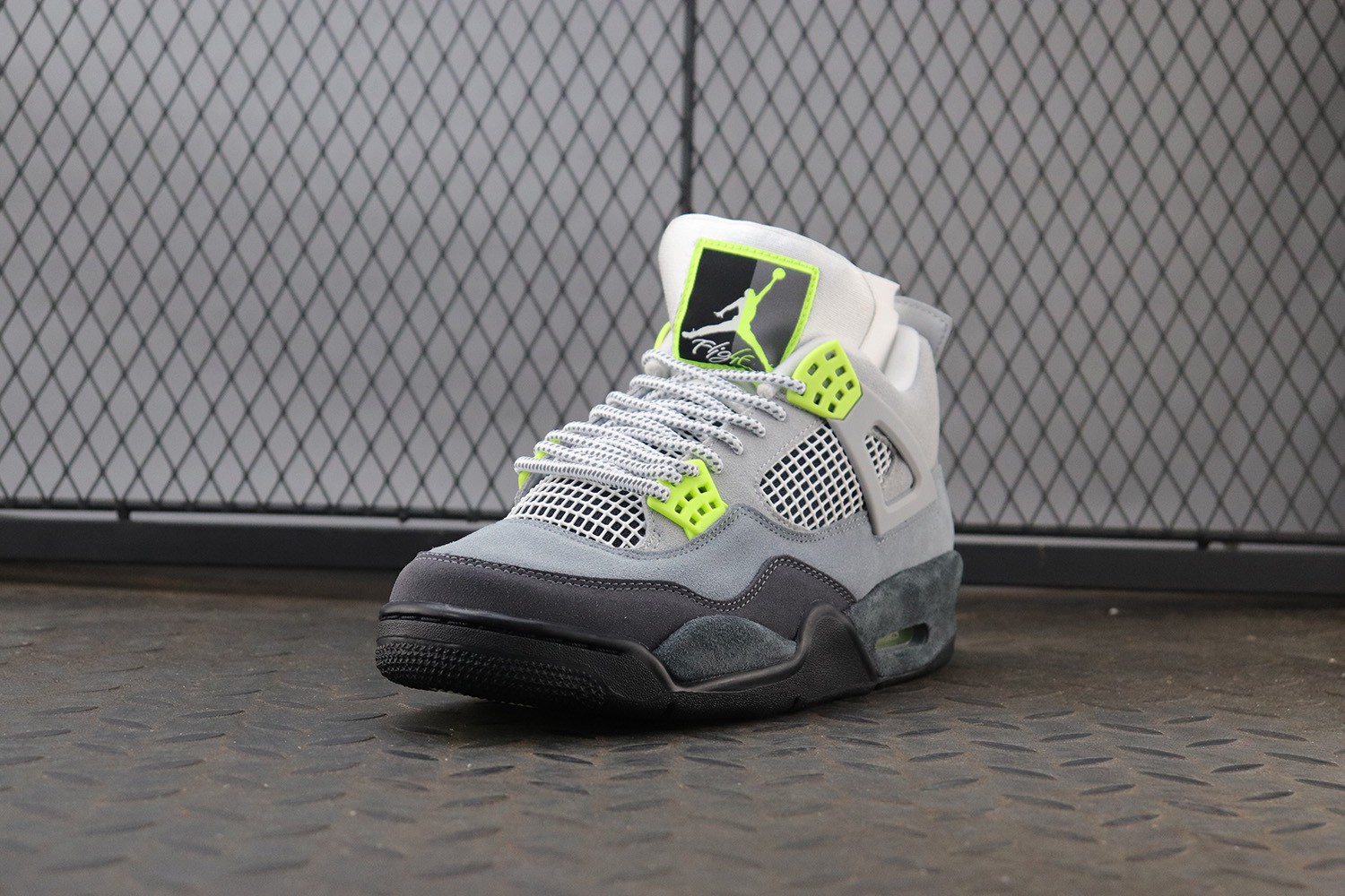 Jordan 4 Retro SE 95 Neon