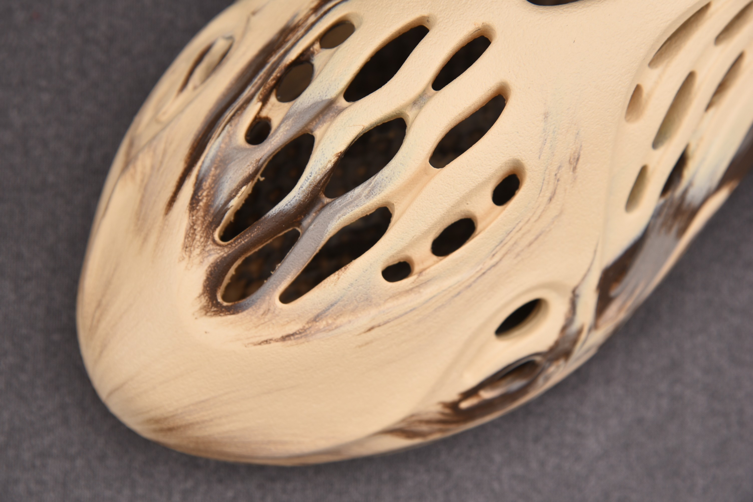 adidas Yeezy Foam RNNR MX Cream Clay (One Size Smaller!!)