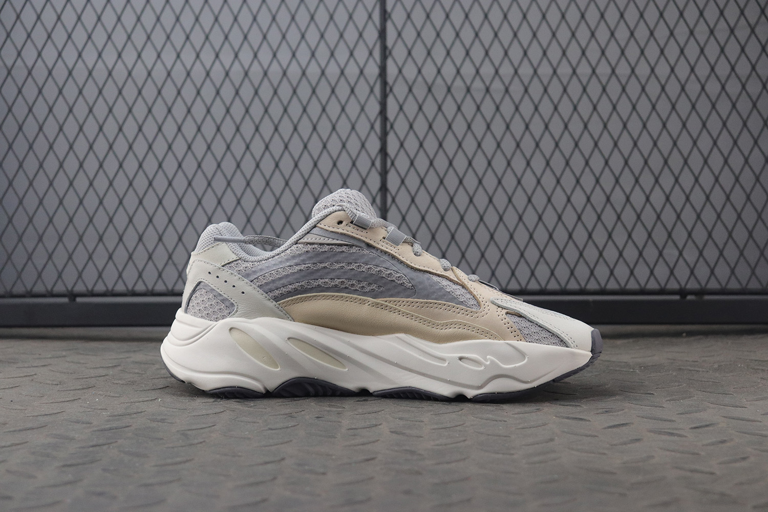 adidas Yeezy Boost 700 V2 Cream