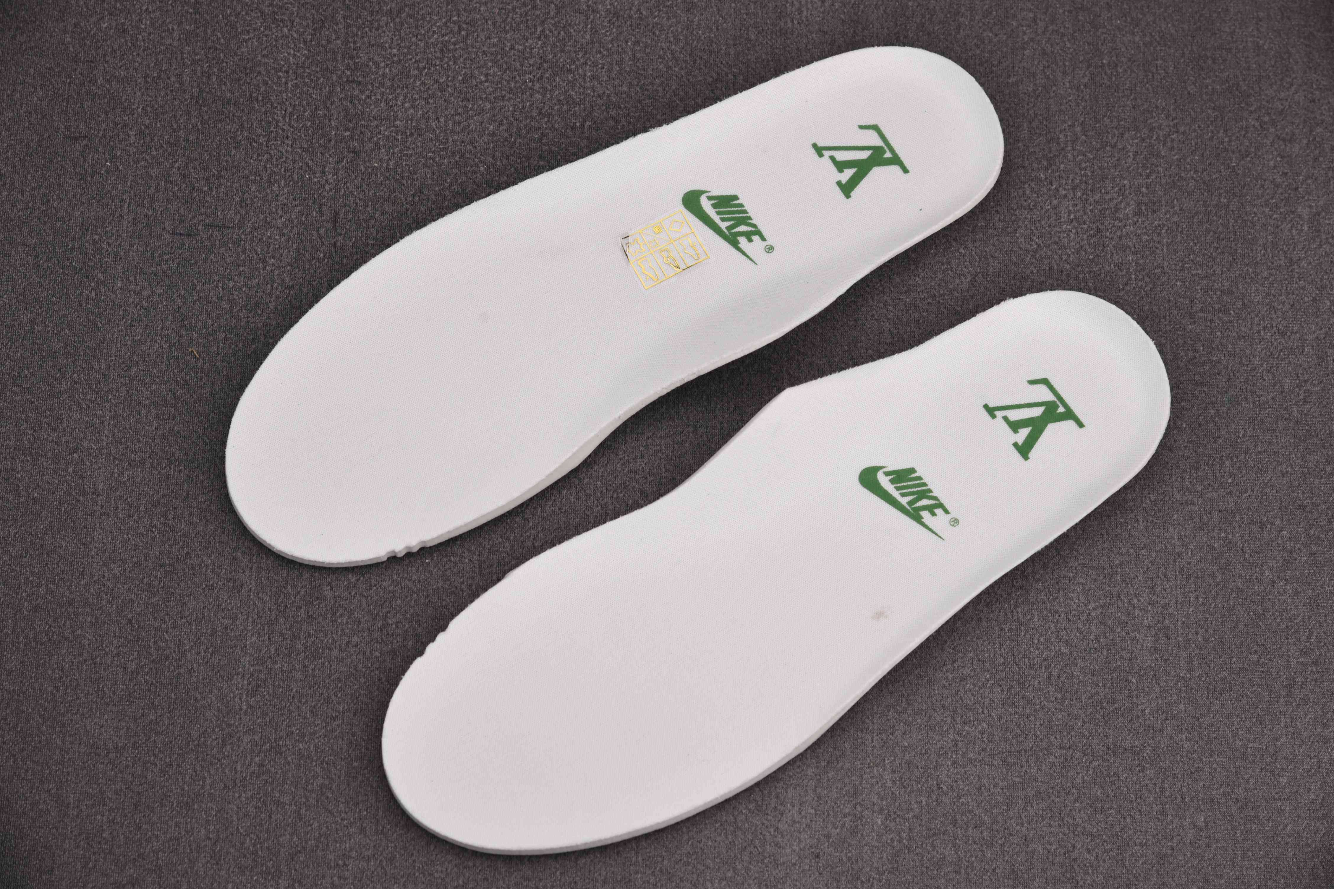 Nike Air Force 1 Low Louis Vuitton Pine Green (Be careful about the size!!)