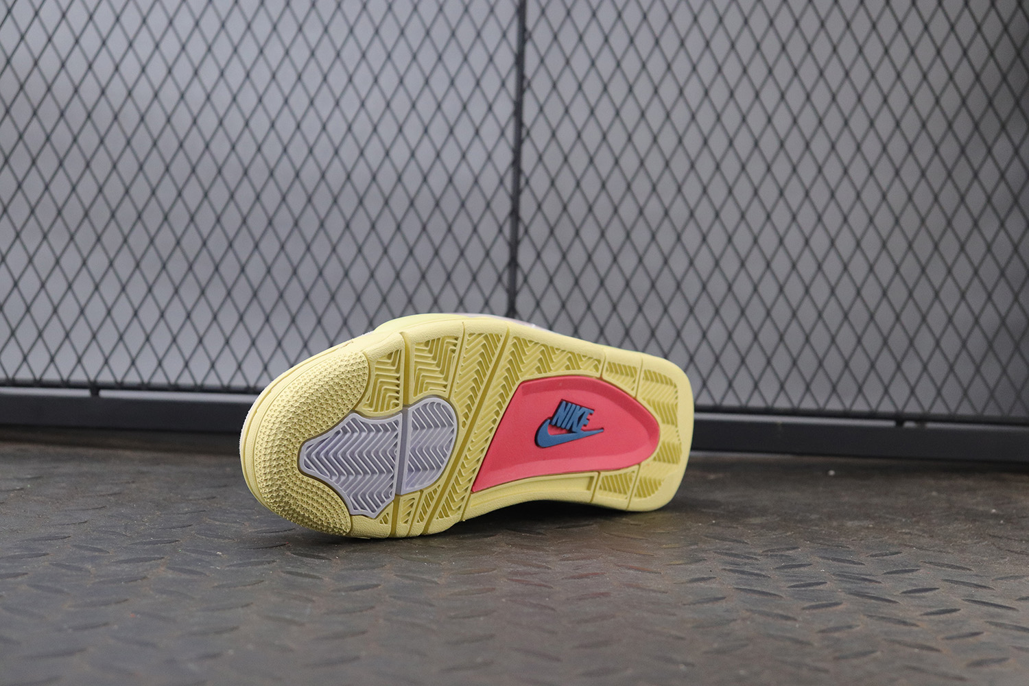 Jordan 4 Retro Union Guava Ice