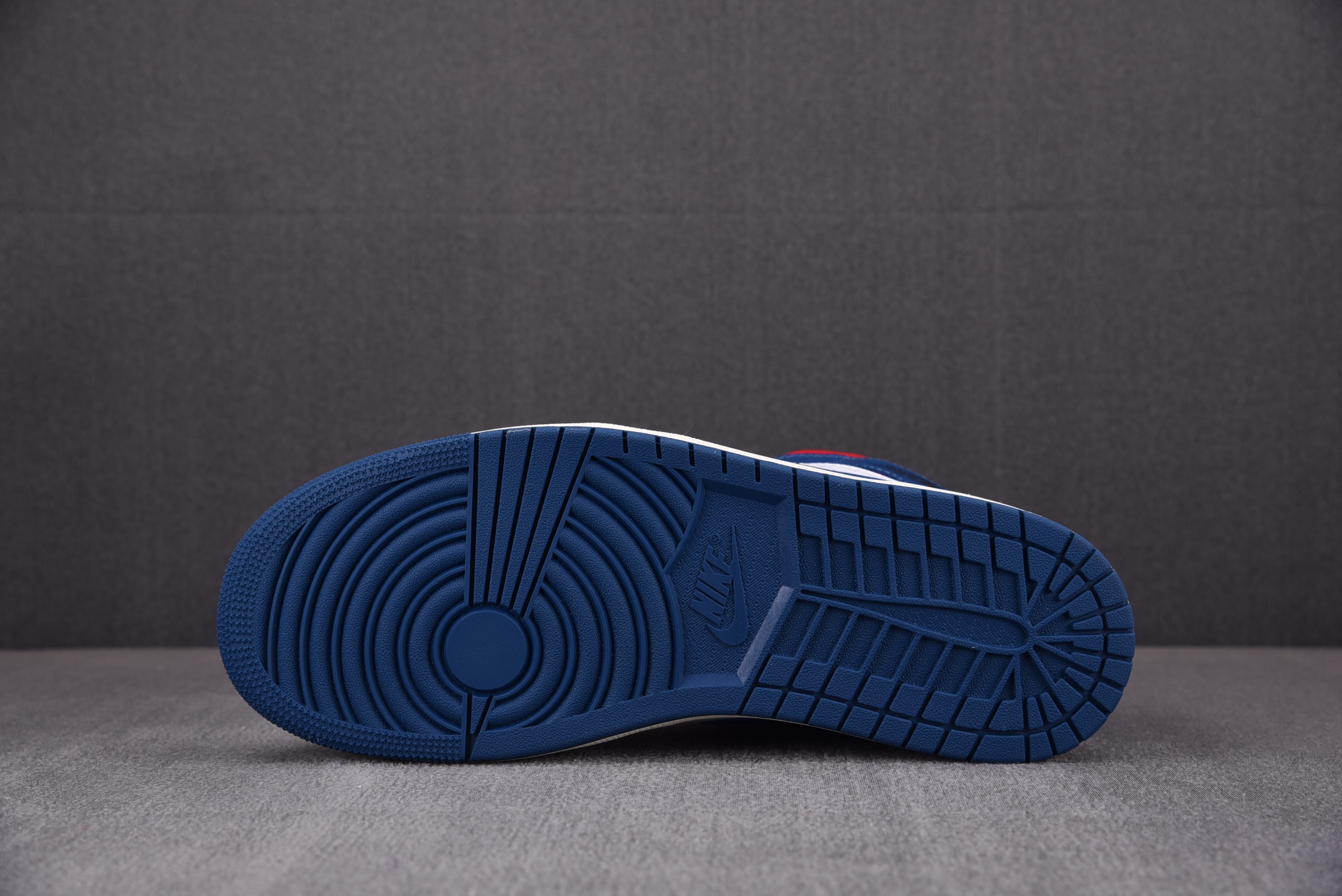 Air Jordan 1 Mid French Blue