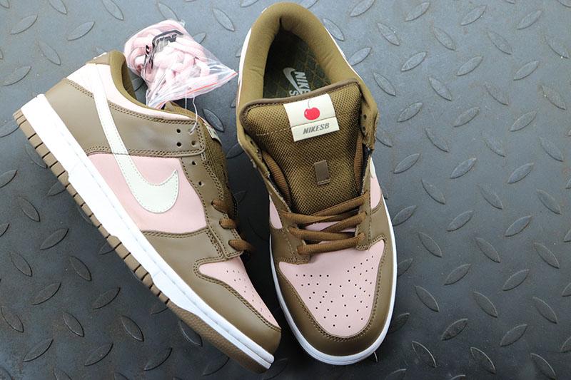 Nike Dunk SB Low Stussy Cherry