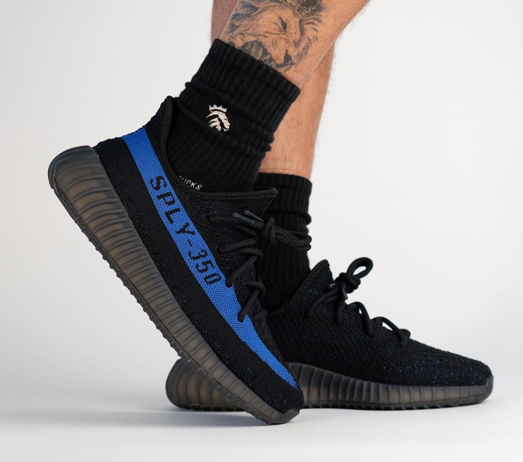 adidas Yeezy Boost 350 V2 Dazzling Blue