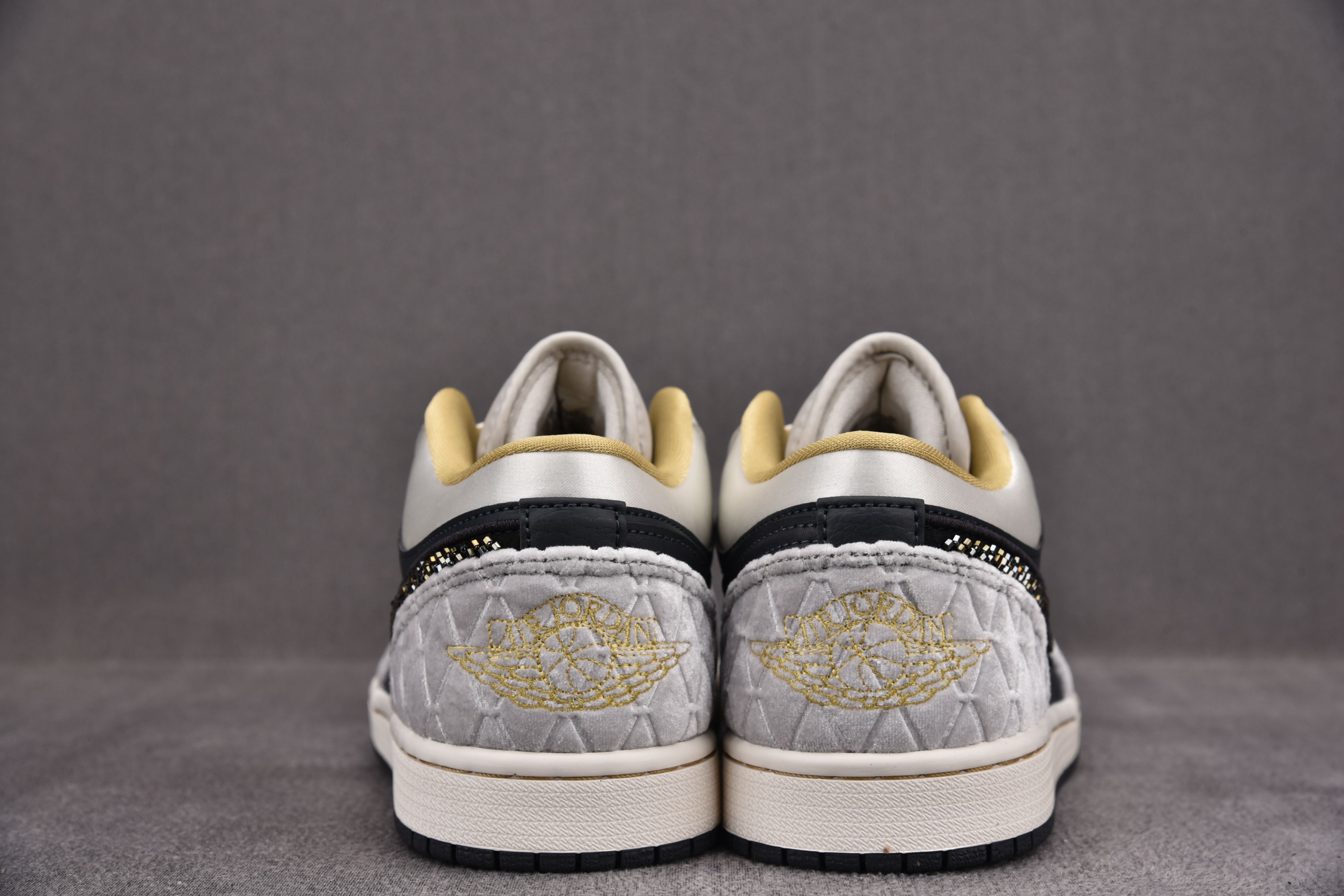 Jordan 1 Low Beaded Swoosh