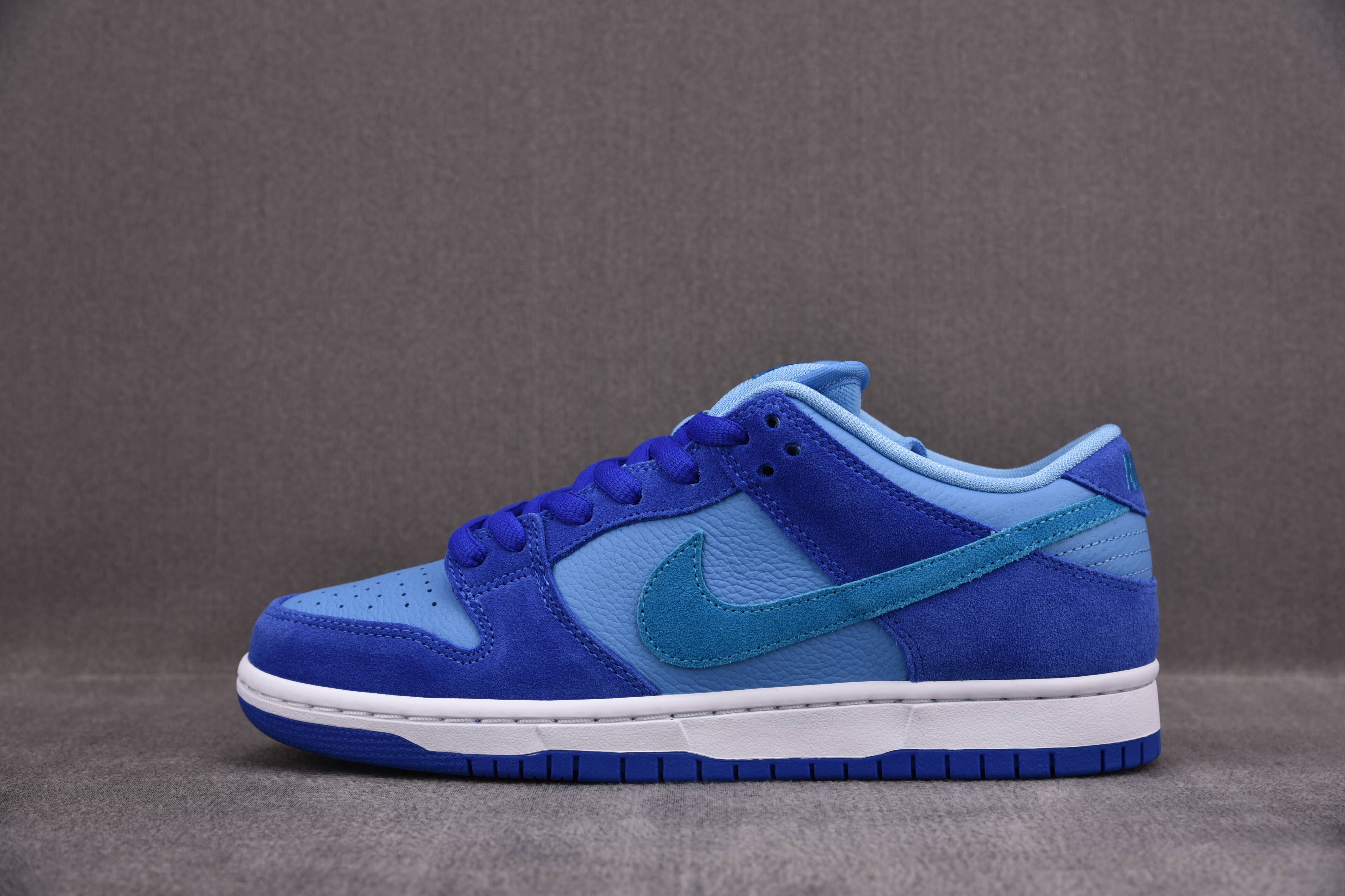 Nike SB Dunk Low Blue Raspberry