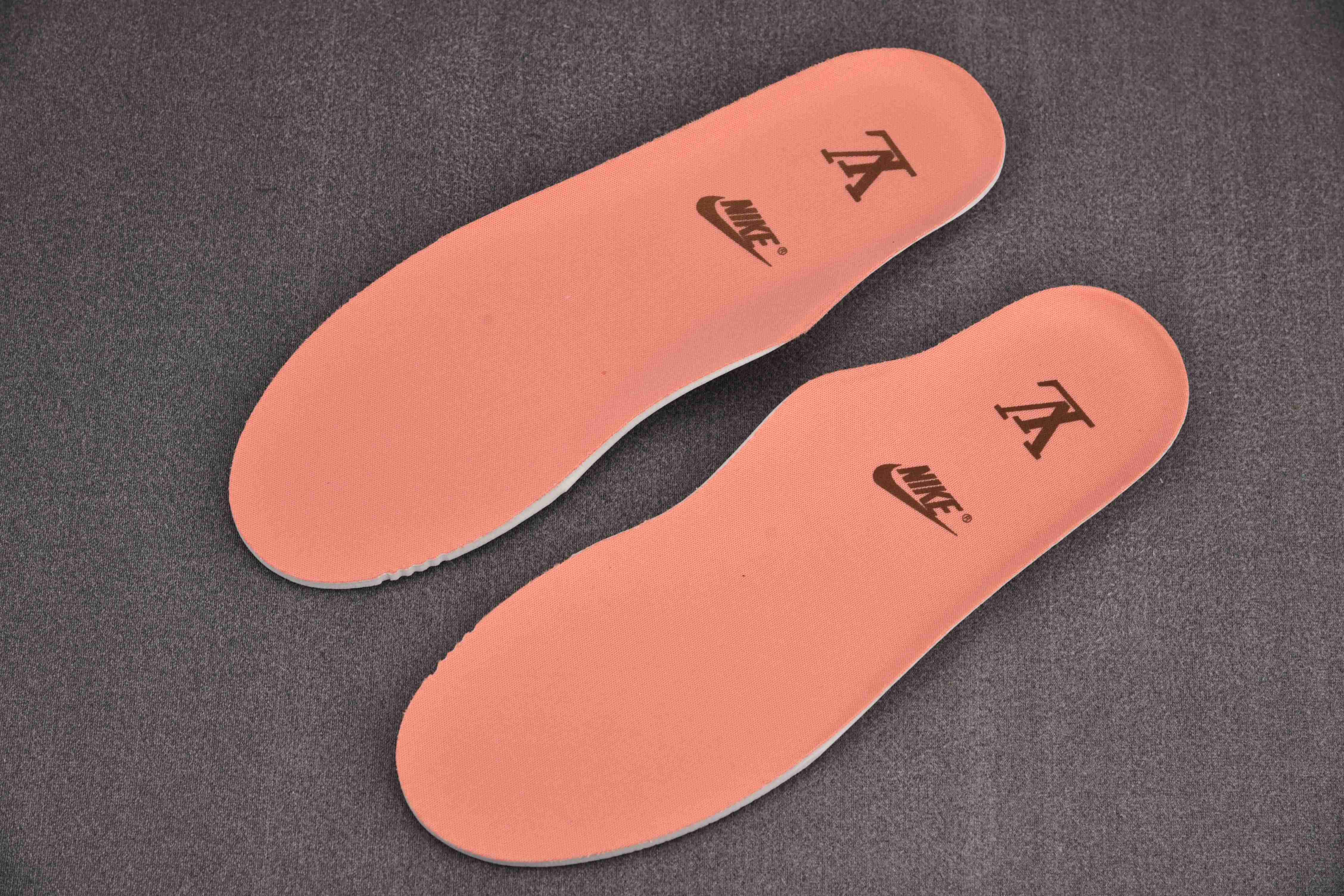 Nike Air Force 1 Low Louis Vuitton   Monogram Brown Damier Azur (Be careful about the size!!)