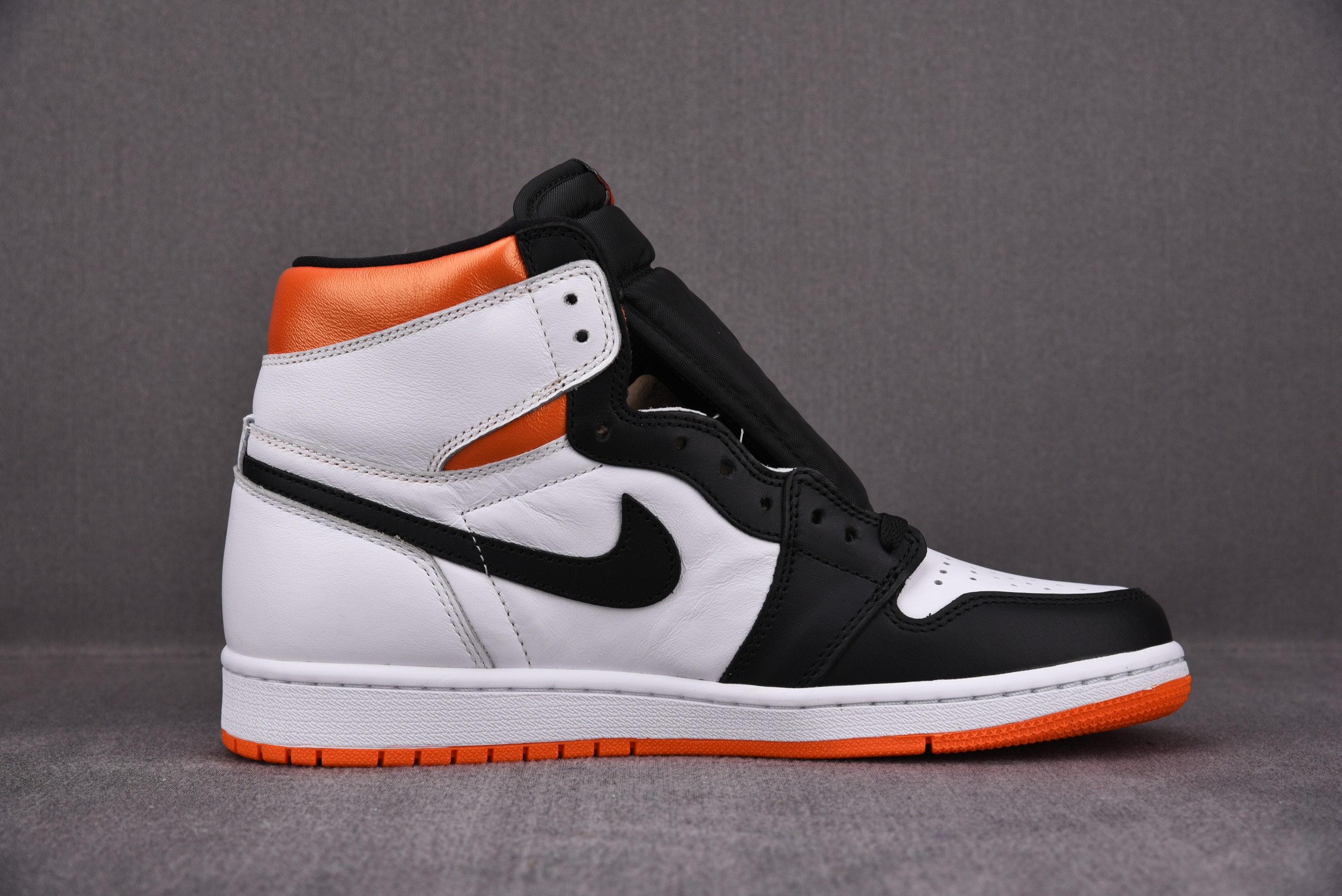 Jordan 1 Retro High Electro Orange