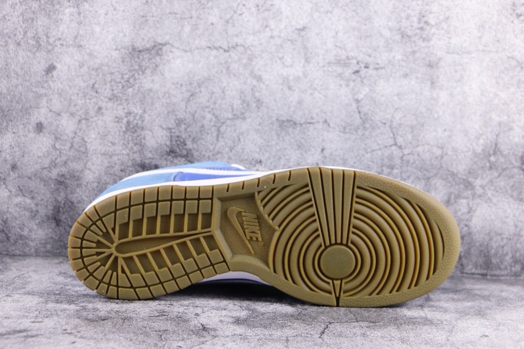 Nike Dunk SB Low Street Fighter Chun Li